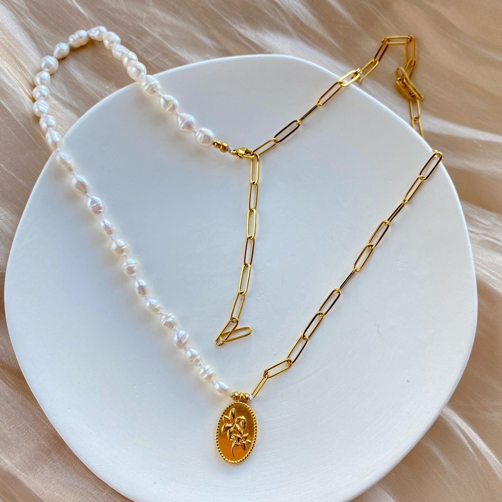 Hand knotted fresh water pearl necklace half chain style